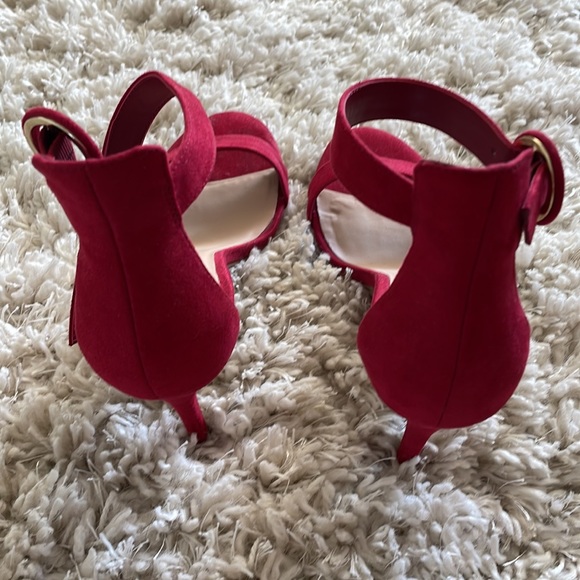 Aldo Red Heels - Picture 4 of 8